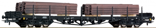 4axle Flat car with load<br /><a href='images/pictures/Roco/161495.jpg' target='_blank'>Full size image</a>